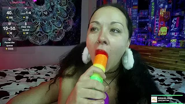 Check-out your craziest wishes with our pick of gaming cams models, featuring big knockers, round tails and tight twats.