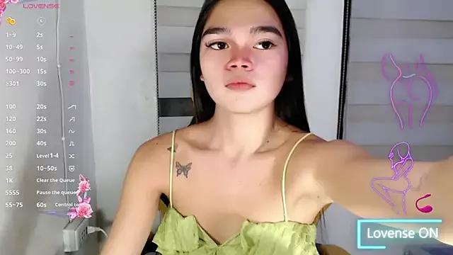 kendall_petite18 from StripChat is Freechat