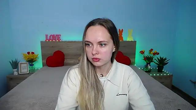 Check-out your craziest wishes with our pick of gaming cams models, featuring big knockers, round tails and tight twats.