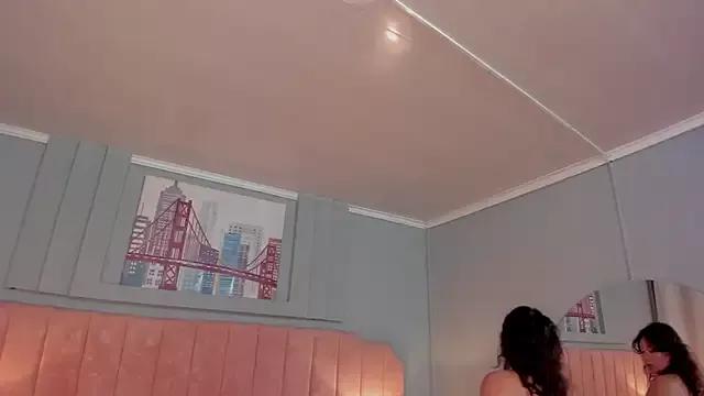 kiaraa_peach from StripChat is Freechat