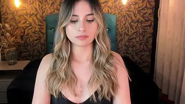 KiaraCarter from StripChat is Freechat