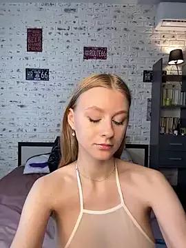 Photos of Kiki_Stacy from StripChat is Freechat