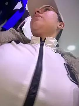 Photos of kim_monti from StripChat is Freechat