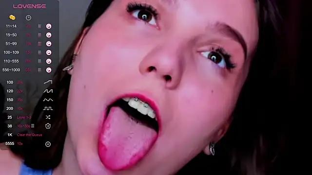 Check-out your craziest wishes with our pick of gaming cams models, featuring big knockers, round tails and tight twats.