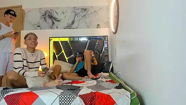Check-out your craziest wishes with our pick of gaming cams models, featuring big knockers, round tails and tight twats.