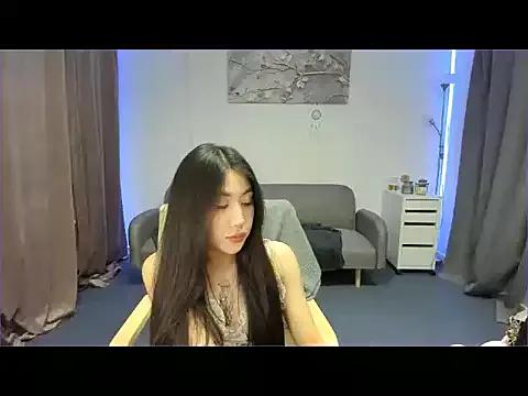 kira_kisses from StripChat is Freechat