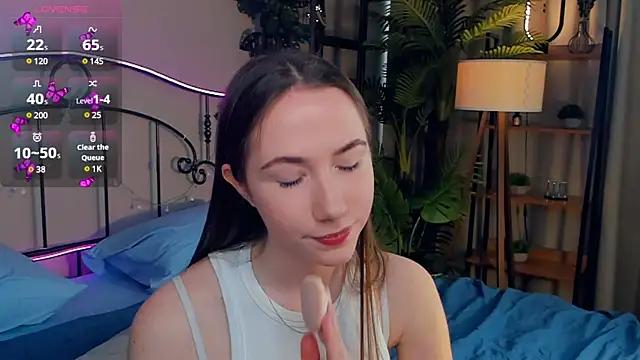 Check-out your craziest wishes with our pick of gaming cams models, featuring big knockers, round tails and tight twats.