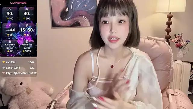 kiraa-0051 from StripChat is Freechat