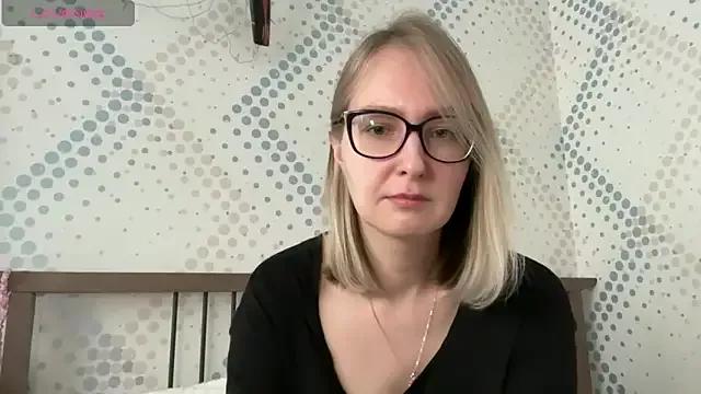 KiraxFate from StripChat is Freechat