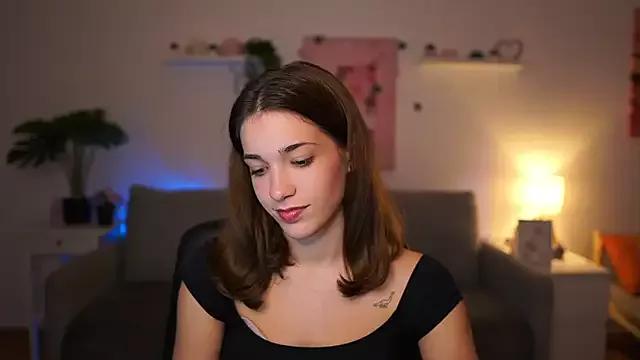 Check-out your craziest wishes with our pick of gaming cams models, featuring big knockers, round tails and tight twats.