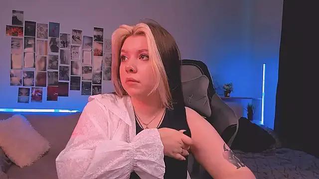 kissmywings from StripChat is Freechat