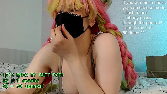 Check-out your craziest wishes with our pick of gaming cams models, featuring big knockers, round tails and tight twats.