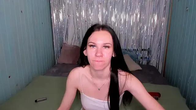 Kitty_Miaaa from StripChat is Freechat