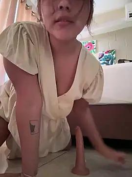 Check-out your craziest wishes with our pick of gaming cams models, featuring big knockers, round tails and tight twats.
