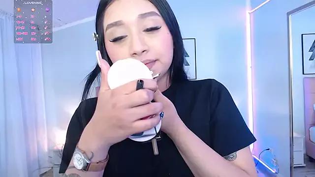 Kittyy_Lovee from StripChat is Freechat
