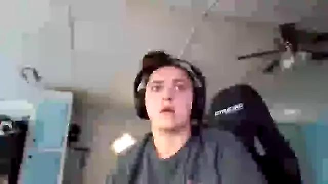 Kkmanda webcams show profile image 