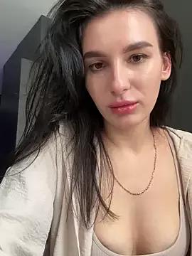 KristinLaur from StripChat is Freechat