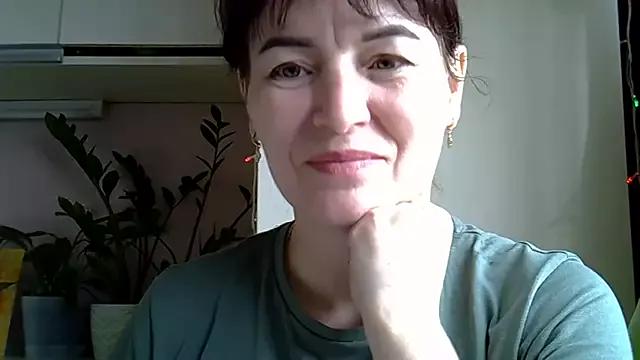 Photos of Krystal_82 from StripChat is Freechat