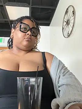 kweenxkarma from StripChat