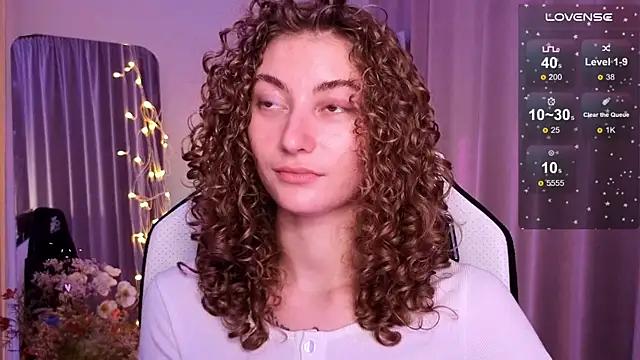 lady_curls from StripChat is Freechat