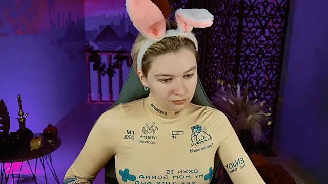 Check-out your craziest wishes with our pick of gaming cams models, featuring big knockers, round tails and tight twats.