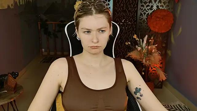 Check-out your craziest wishes with our pick of gaming cams models, featuring big knockers, round tails and tight twats.