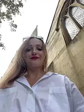 LadyTatiana_Madam from StripChat is Freechat