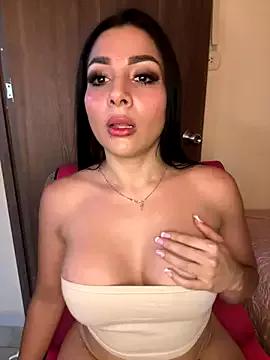 Check-out your craziest wishes with our pick of gaming cams models, featuring big knockers, round tails and tight twats.