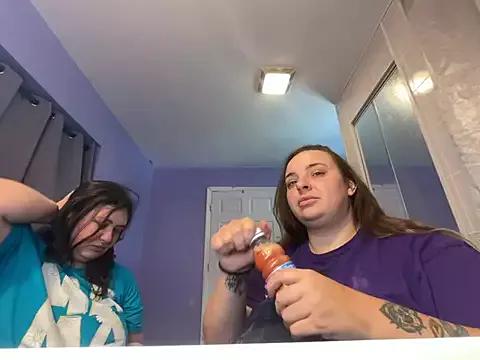 Check-out your craziest wishes with our pick of gaming cams models, featuring big knockers, round tails and tight twats.