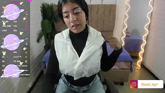 Check-out your craziest wishes with our pick of gaming cams models, featuring big knockers, round tails and tight twats.