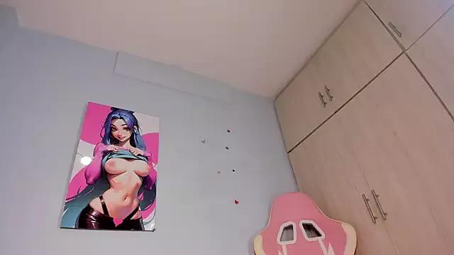 Check-out your craziest wishes with our pick of gaming cams models, featuring big knockers, round tails and tight twats.