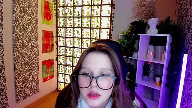 Check-out your craziest wishes with our pick of gaming cams models, featuring big knockers, round tails and tight twats.