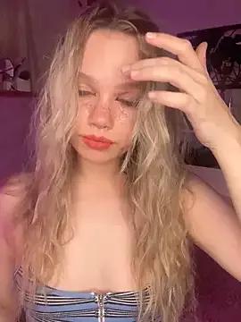LanaLans from StripChat is Freechat