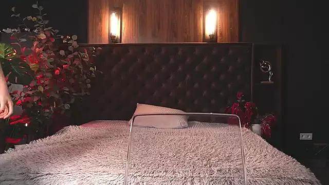 Check-out your craziest wishes with our pick of gaming cams models, featuring big knockers, round tails and tight twats.