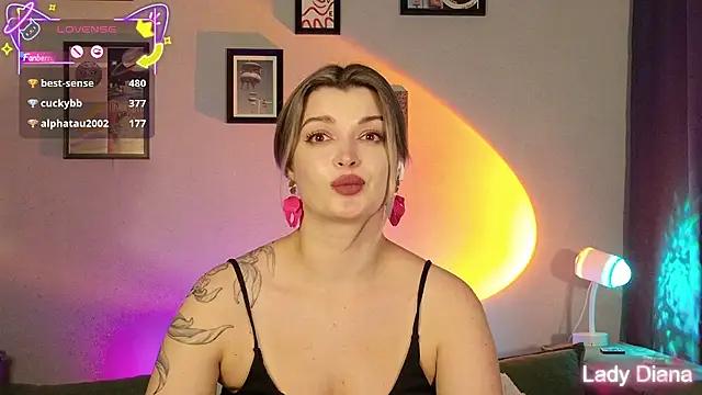 Check-out your craziest wishes with our pick of gaming cams models, featuring big knockers, round tails and tight twats.