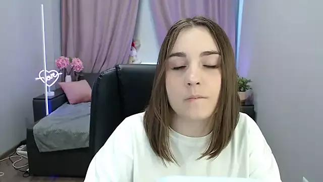 LaneyGrey from StripChat is Freechat