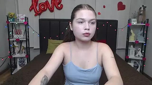 Check-out your craziest wishes with our pick of gaming cams models, featuring big knockers, round tails and tight twats.