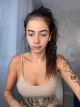Check-out your craziest wishes with our pick of gaming cams models, featuring big knockers, round tails and tight twats.