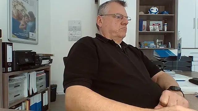 LaRo1966 webcams show profile image 