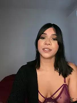 Laura-angeel from StripChat is Freechat