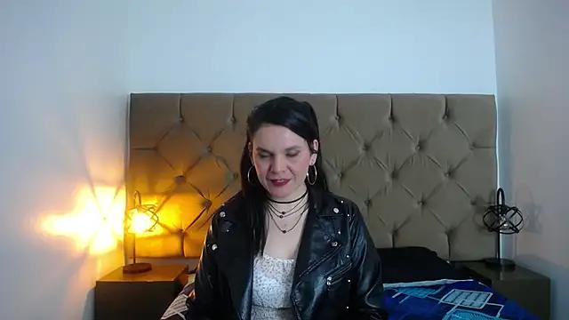 laura_hotties from StripChat is Freechat