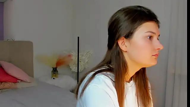 Check-out your craziest wishes with our pick of gaming cams models, featuring big knockers, round tails and tight twats.