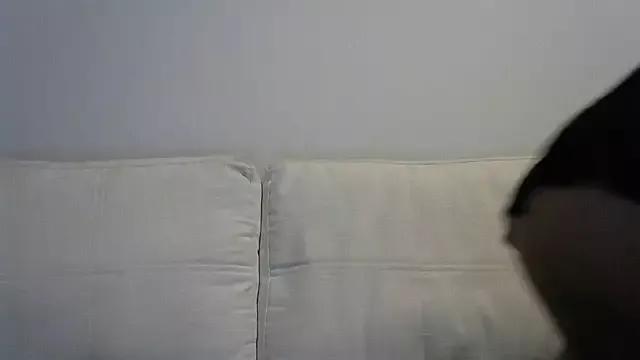 LauraMint from StripChat is Freechat