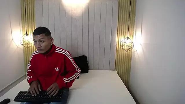 Laurayjuann from StripChat is Freechat