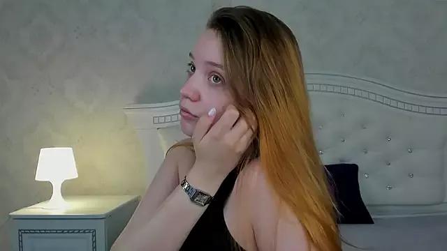 LaurenMcdonald from StripChat is Freechat