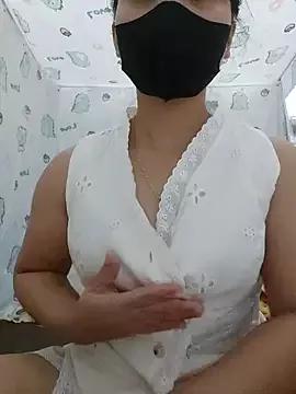Laurie369 from StripChat is Freechat