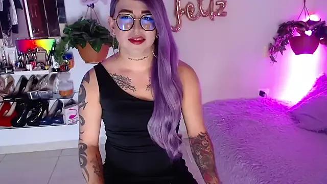 Check-out your craziest wishes with our pick of gaming cams models, featuring big knockers, round tails and tight twats.
