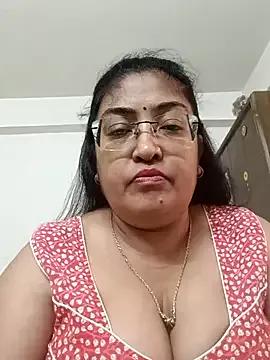 LAVERNIYA_ from StripChat is Freechat