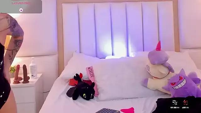 LaylaDoll_ from StripChat is Freechat