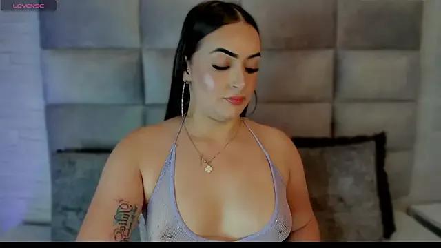 lea_walkerr from StripChat is Freechat